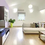 아파트 Homestay Pula