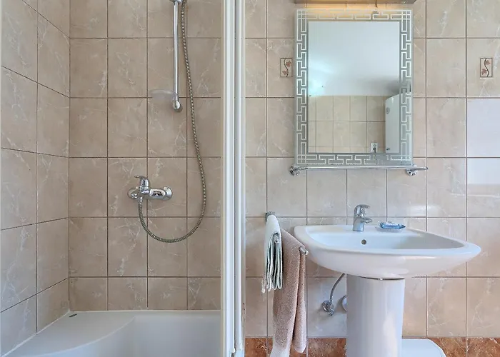 Daire Homestay Pula *