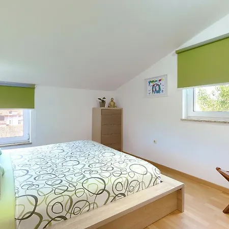 아파트 Homestay Pula *