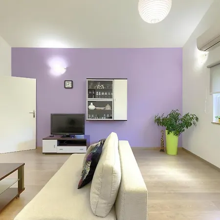 Homestay Pula 풀라