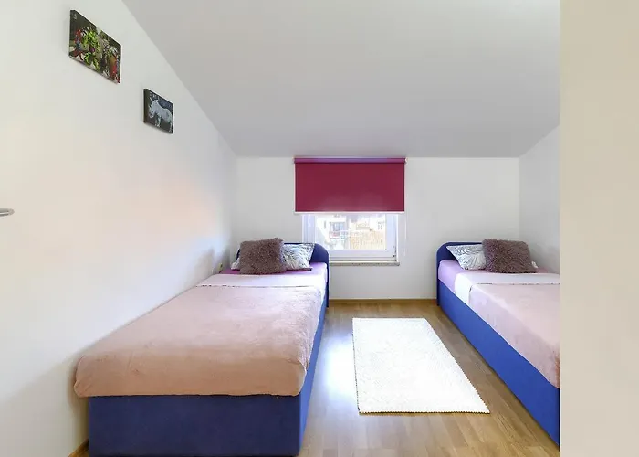 Homestay Pula 아파트 풀라